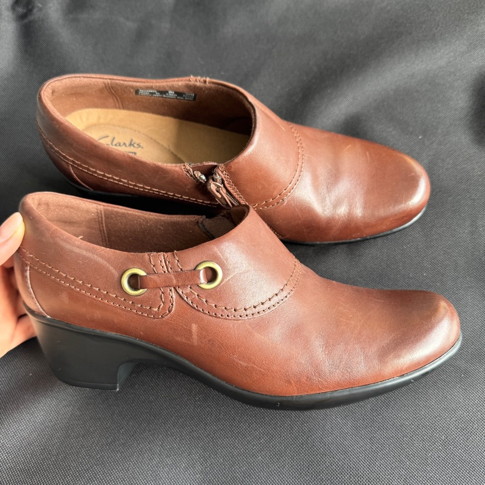 New Clarks Women's Genette Danby Leather Booties Shooties Brown Size 9